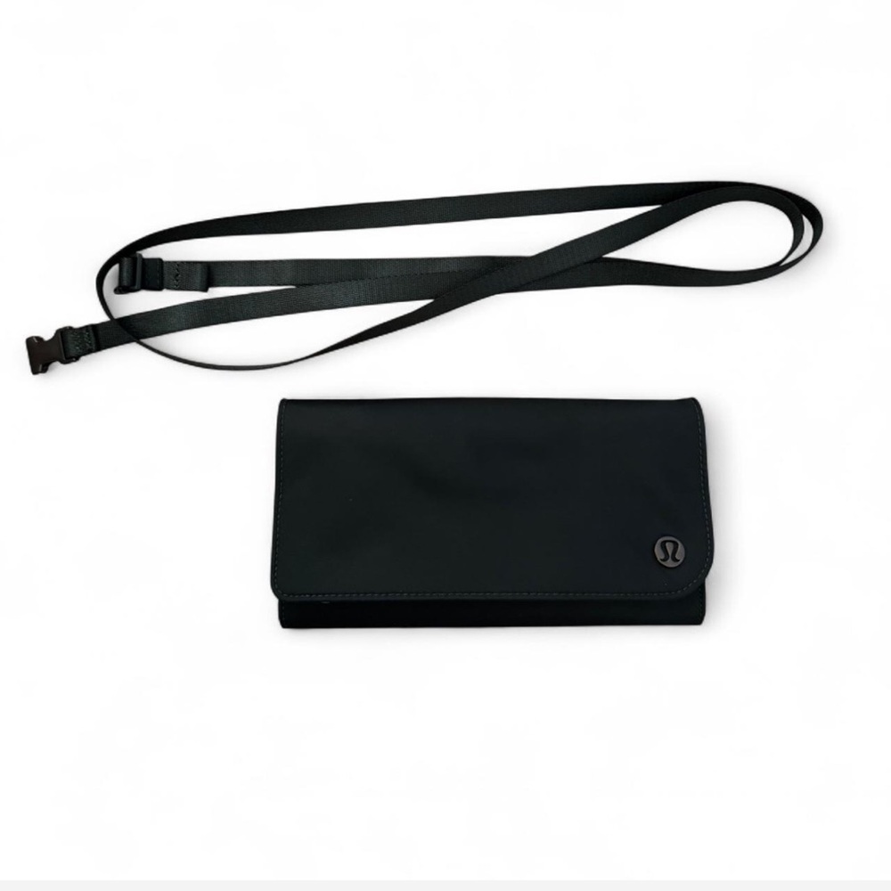 Lululemon Athletica Green Crossbody Wallet Bag